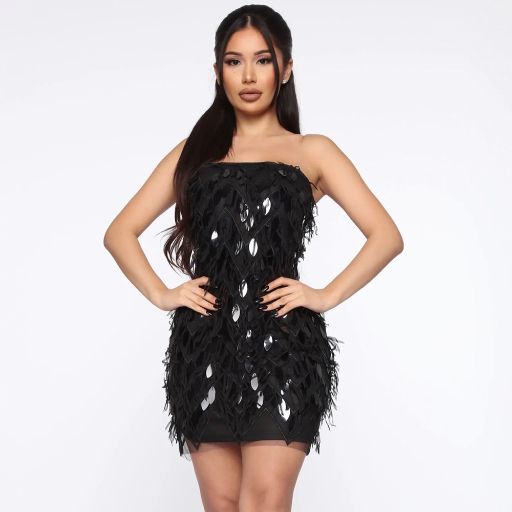 BLACK DRESS